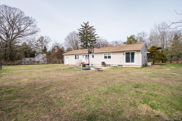 270 Old Commack Road, Kings Park, NY 11754