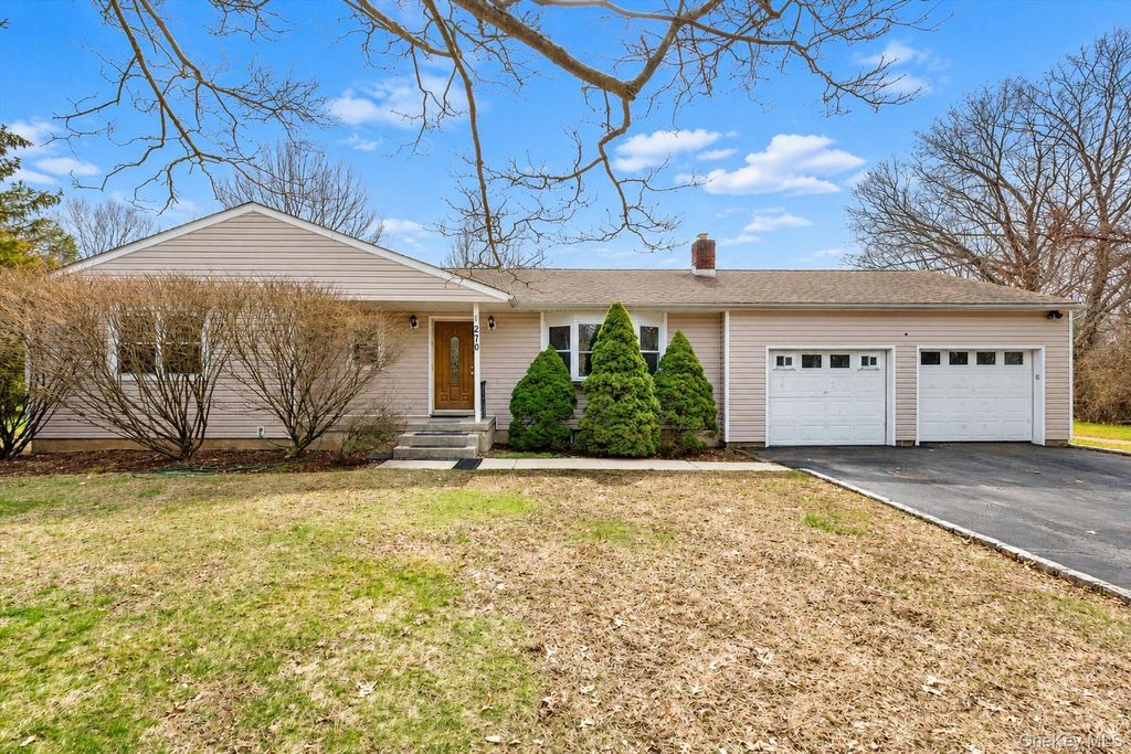 270 Old Commack Road, Kings Park, NY 11754 — photo 2