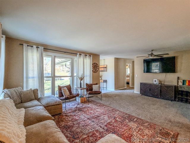 302 E Fuller Street, Tahlequah, OK 74464