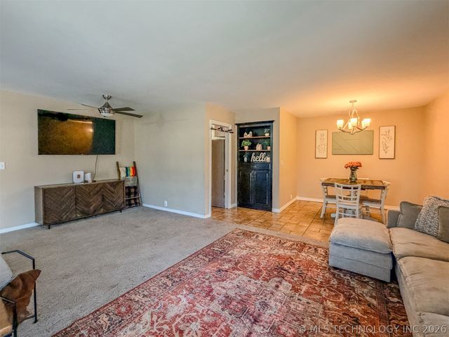 302 E Fuller Street, Tahlequah, OK 74464