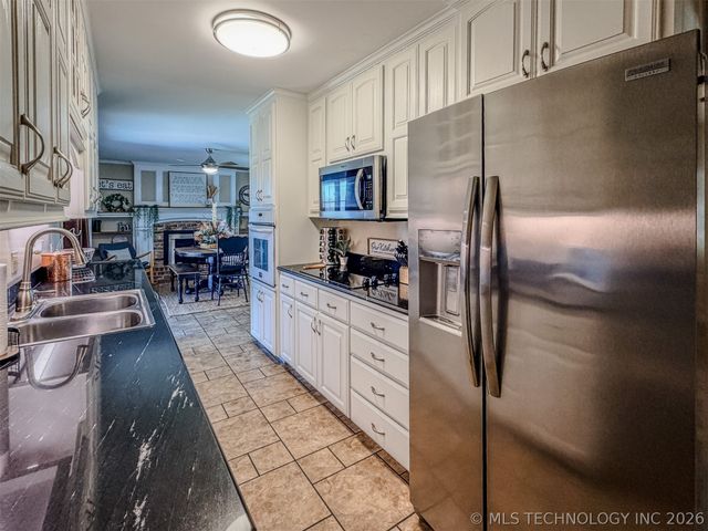 302 E Fuller Street, Tahlequah, OK 74464