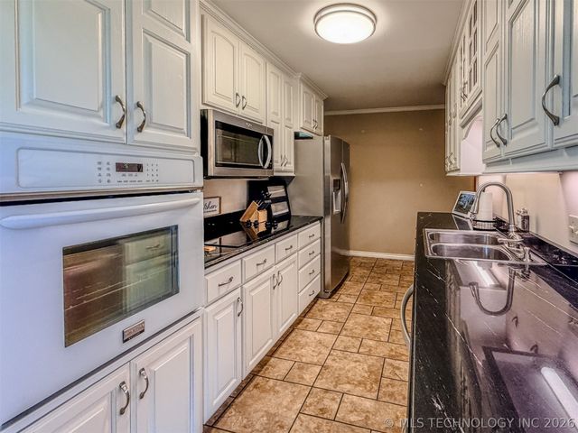 302 E Fuller Street, Tahlequah, OK 74464