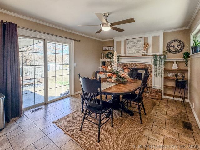 302 E Fuller Street, Tahlequah, OK 74464