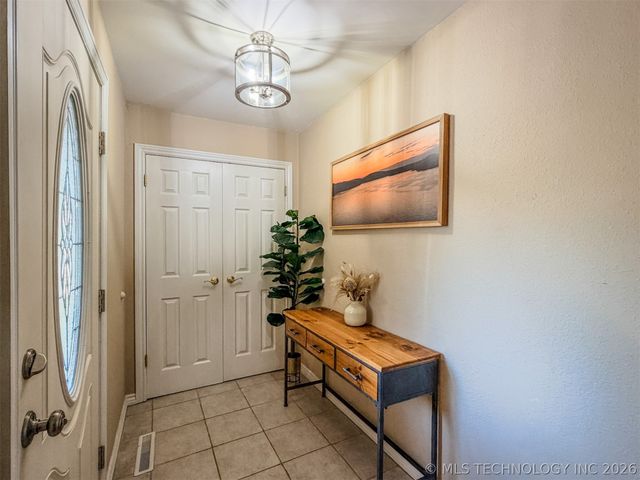 302 E Fuller Street, Tahlequah, OK 74464