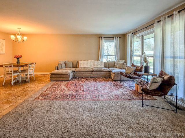 302 E Fuller Street, Tahlequah, OK 74464