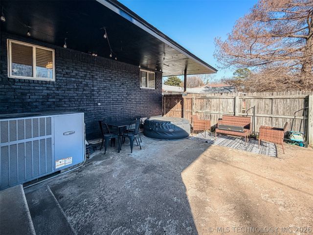 302 E Fuller Street, Tahlequah, OK 74464