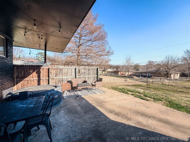 302 E Fuller Street, Tahlequah, OK 74464