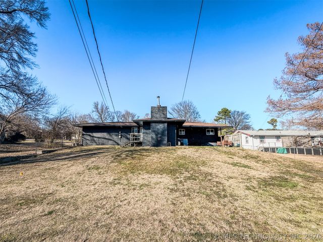 302 E Fuller Street, Tahlequah, OK 74464