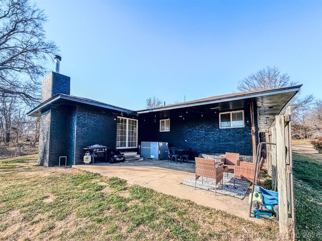 302 E Fuller Street, Tahlequah, OK 74464