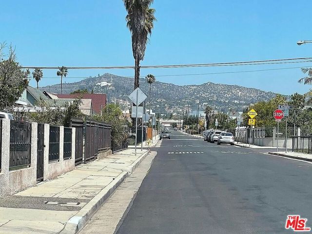 755 N Kenmore Avenue, Los Angeles, CA 90029