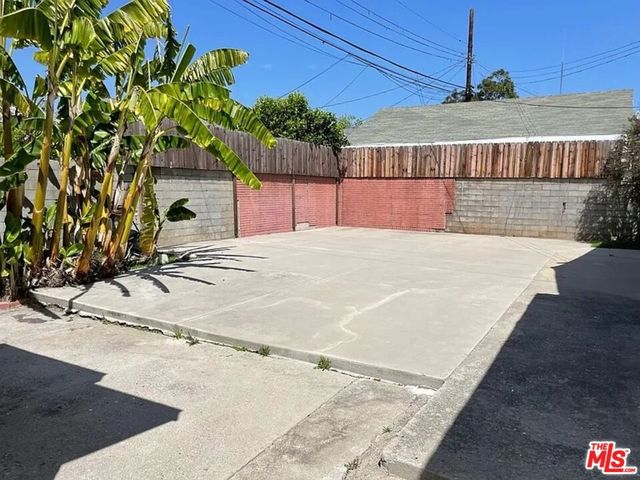 755 N Kenmore Avenue, Los Angeles, CA 90029