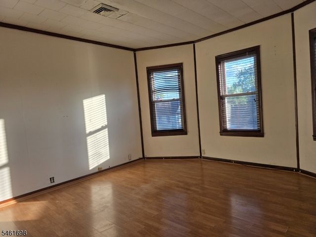 16 Offord St, Passaic City, NJ 07055