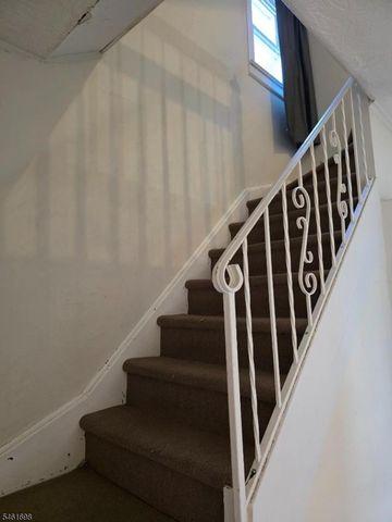 16 Offord St, Passaic City, NJ 07055