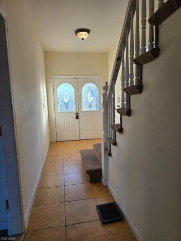 16 Offord St, Passaic City, NJ 07055
