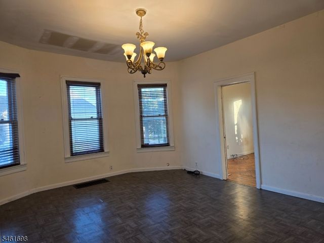 16 Offord St, Passaic City, NJ 07055