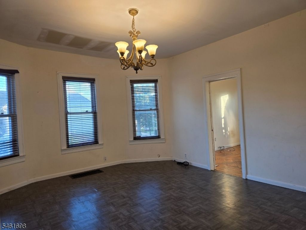 16 Offord St, Passaic City, NJ 07055 — photo 4