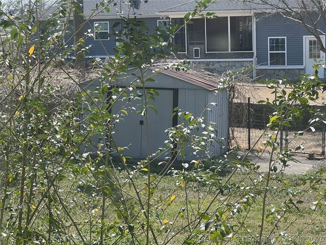 1610 E Osage Avenue, Mcalester, OK 74501