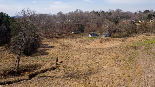 635 North Grove Street, Dahlonega, GA 30533