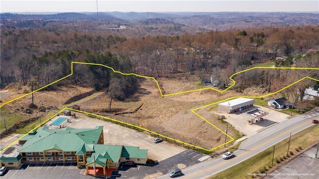 635 North Grove Street, Dahlonega, GA 30533