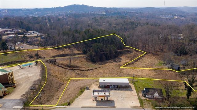 635 North Grove Street, Dahlonega, GA 30533