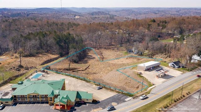 635 North Grove Street, Dahlonega, GA 30533