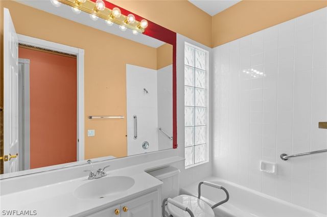 5271 Hawkesbury WAY, Naples, FL 34119