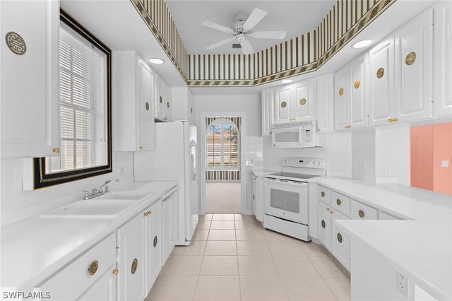 5271 Hawkesbury WAY, Naples, FL 34119