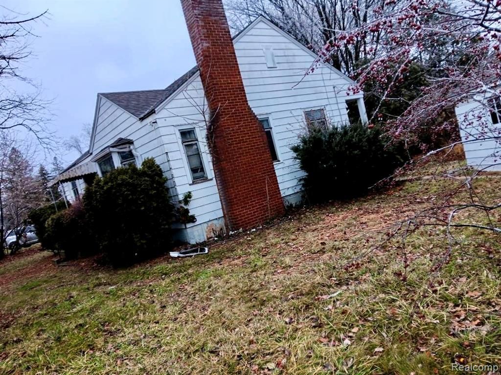 3302 Van Buren Avenue, Flint, MI 48503