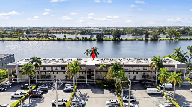 1100 Crystal Lake Dr 209, Deerfield Beach, FL 33064