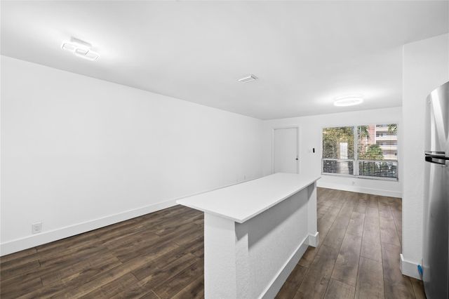 1100 Crystal Lake Dr 209, Deerfield Beach, FL 33064