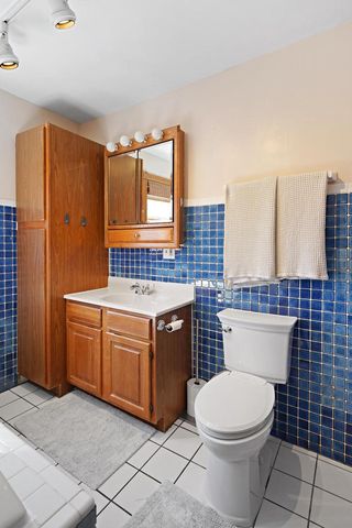 8203 12th PLACE, Kenosha, WI 53144