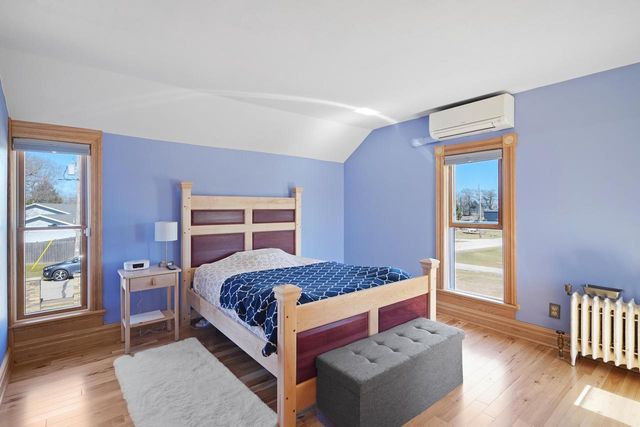 8203 12th PLACE, Kenosha, WI 53144