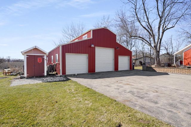 8203 12th PLACE, Kenosha, WI 53144