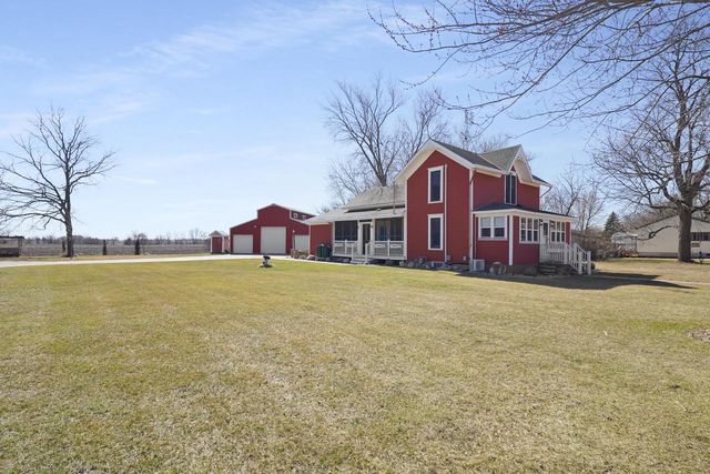 8203 12th PLACE, Kenosha, WI 53144