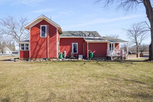 8203 12th PLACE, Kenosha, WI 53144