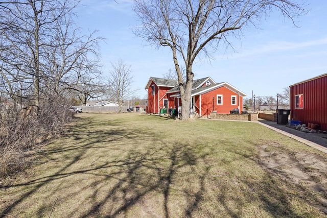 8203 12th PLACE, Kenosha, WI 53144