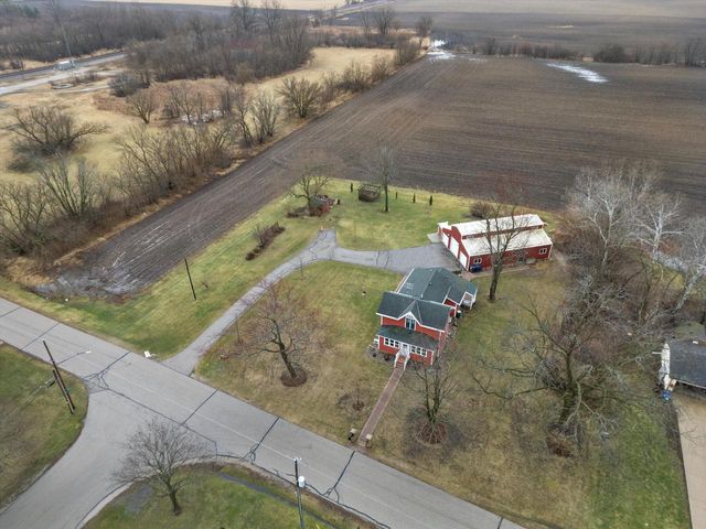 8203 12th PLACE, Kenosha, WI 53144