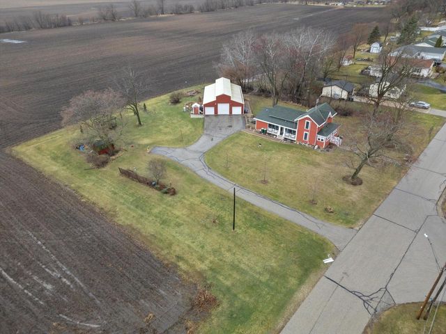 8203 12th PLACE, Kenosha, WI 53144