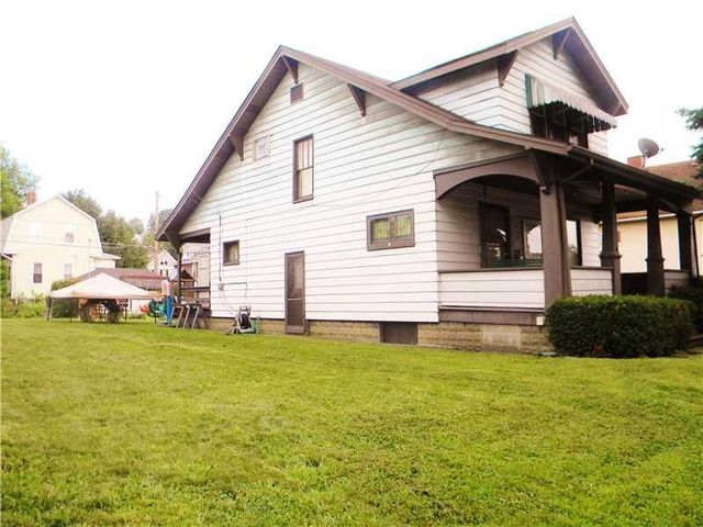 1600 Leishman Ave, New Kensington, PA 15068
