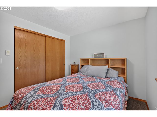 59689 DEER HAVEN Ln, St Helens, OR 97051