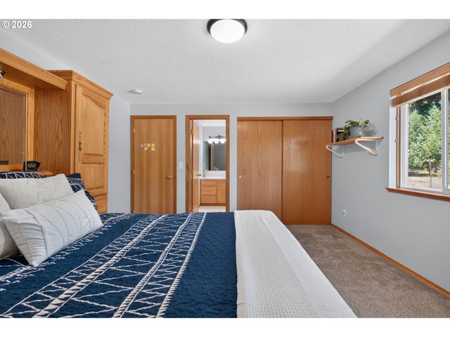 59689 DEER HAVEN Ln, St Helens, OR 97051