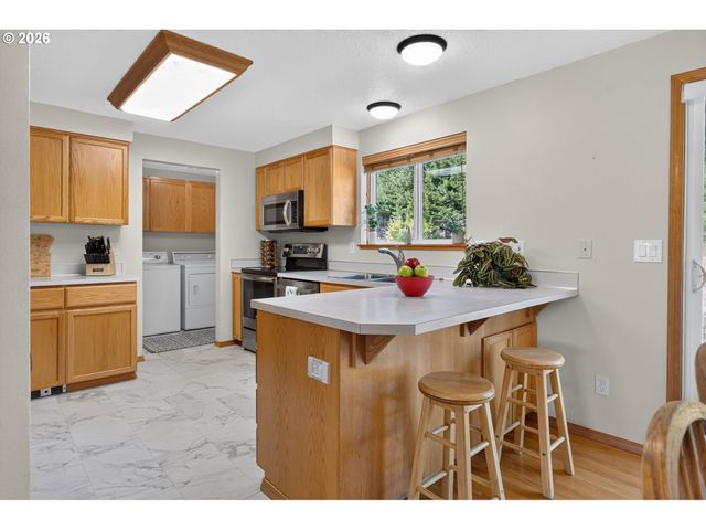 59689 DEER HAVEN Ln, St Helens, OR 97051