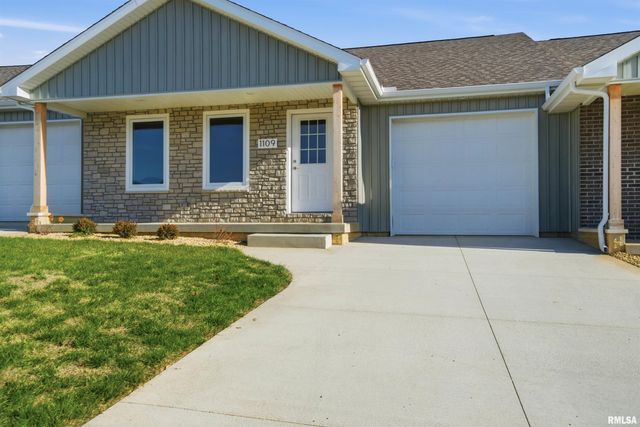 1109 Lawson Street, Washington, IL 61571