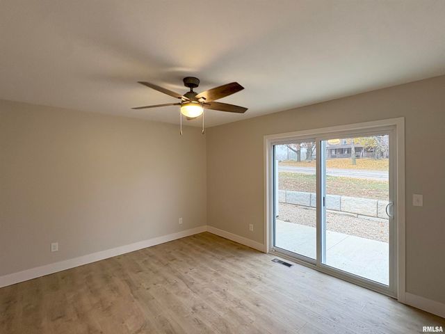 1109 Lawson Street, Washington, IL 61571