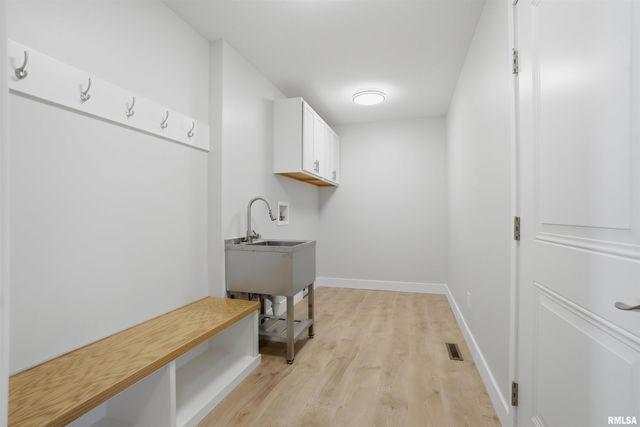 1109 Lawson Street, Washington, IL 61571