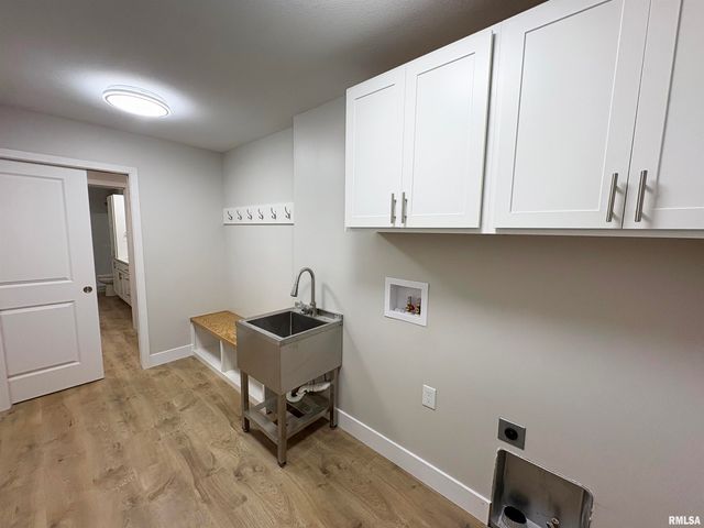 1109 Lawson Street, Washington, IL 61571