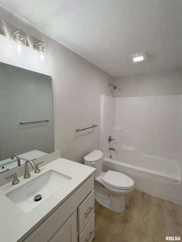 1109 Lawson Street, Washington, IL 61571