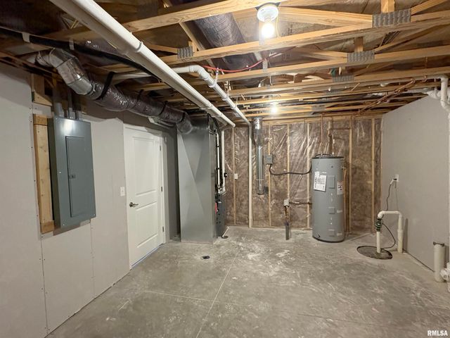 1109 Lawson Street, Washington, IL 61571