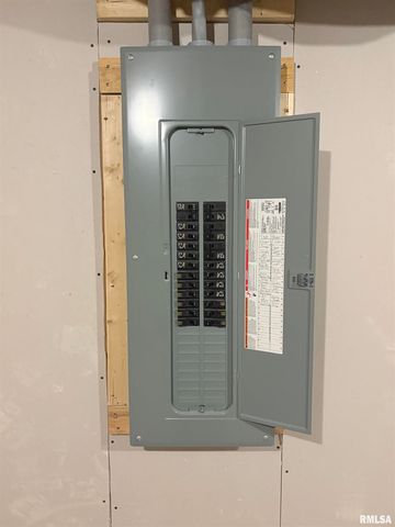 1109 Lawson Street, Washington, IL 61571