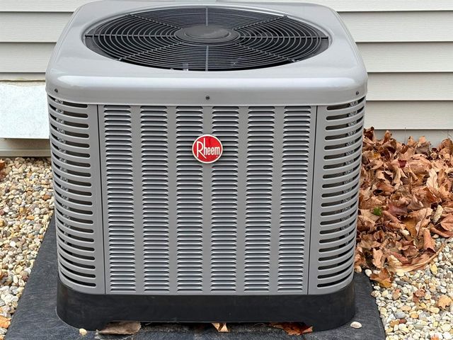 1109 Lawson Street, Washington, IL 61571